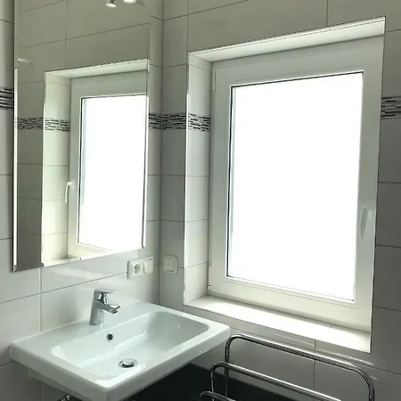 Apartment Haus Sonnenschein Str 10 *